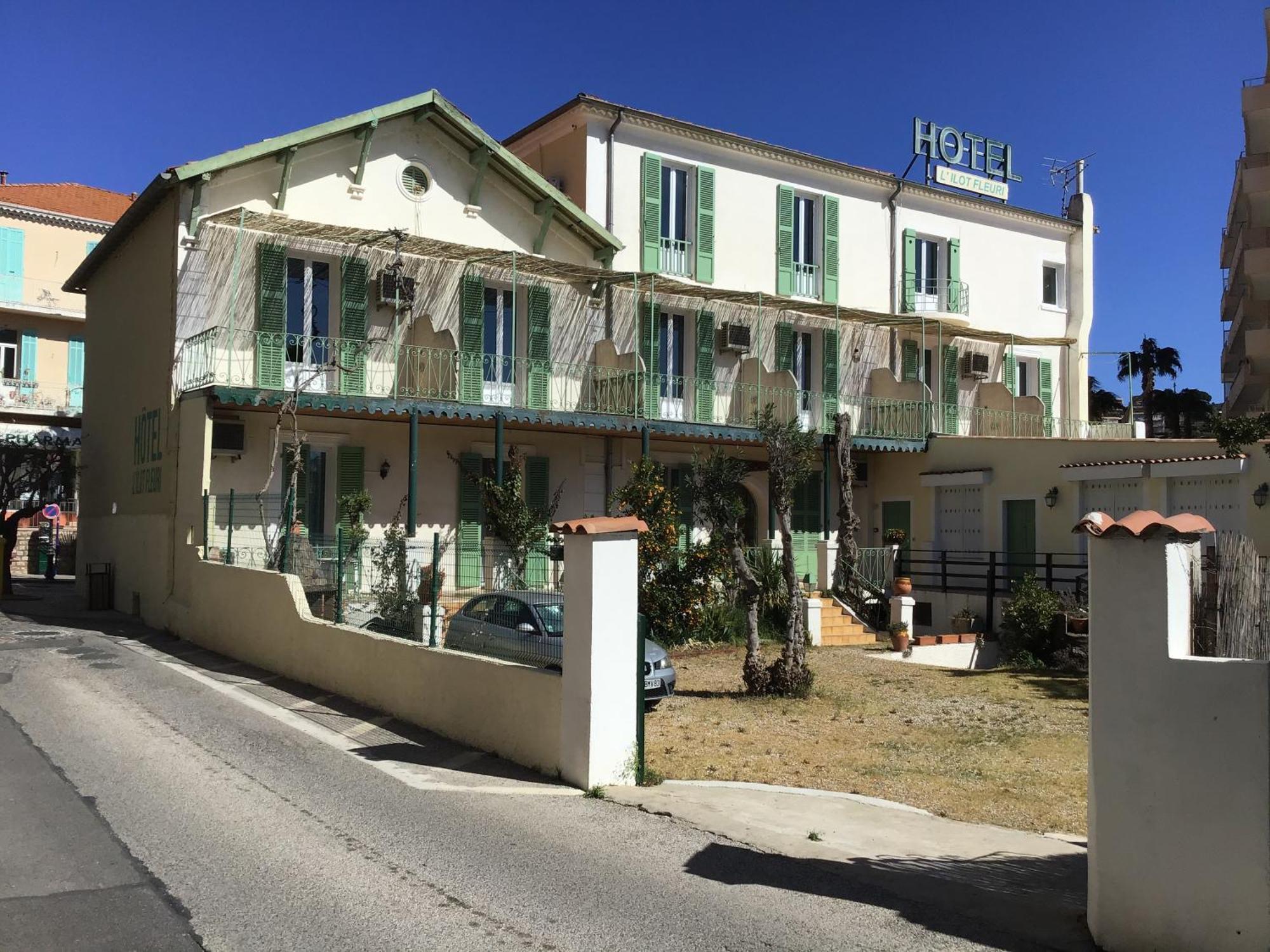 Hotel L'Ilot Fleuri Le Lavandou Exteriér fotografie