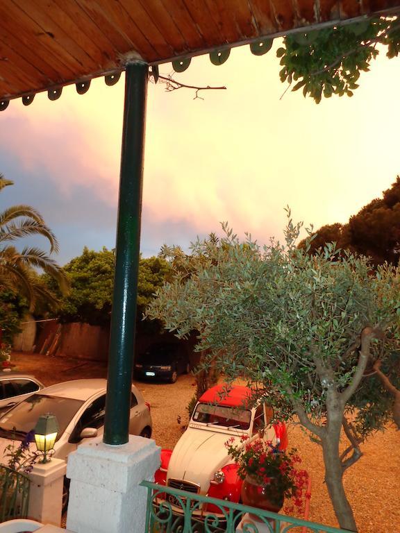 Hotel L'Ilot Fleuri Le Lavandou Exteriér fotografie