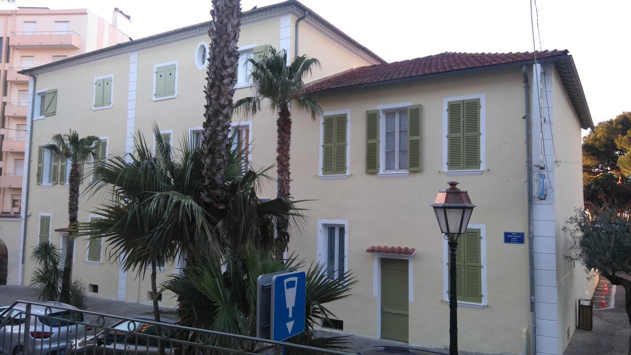 Hotel L'Ilot Fleuri Le Lavandou Exteriér fotografie